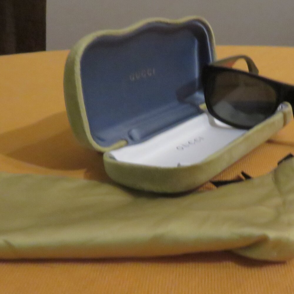 Gucci Sunglasses FREE SHIPPING - Picture 3 of 5